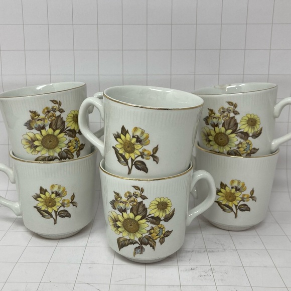 Six Royal Warwick Sunflower tea cups England sunflower print on white - Picture 1 of 11
